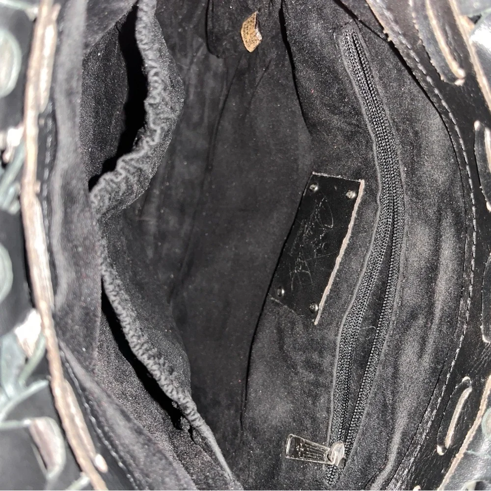 Black leather Patricia Nash purse - Picture 4 of 10